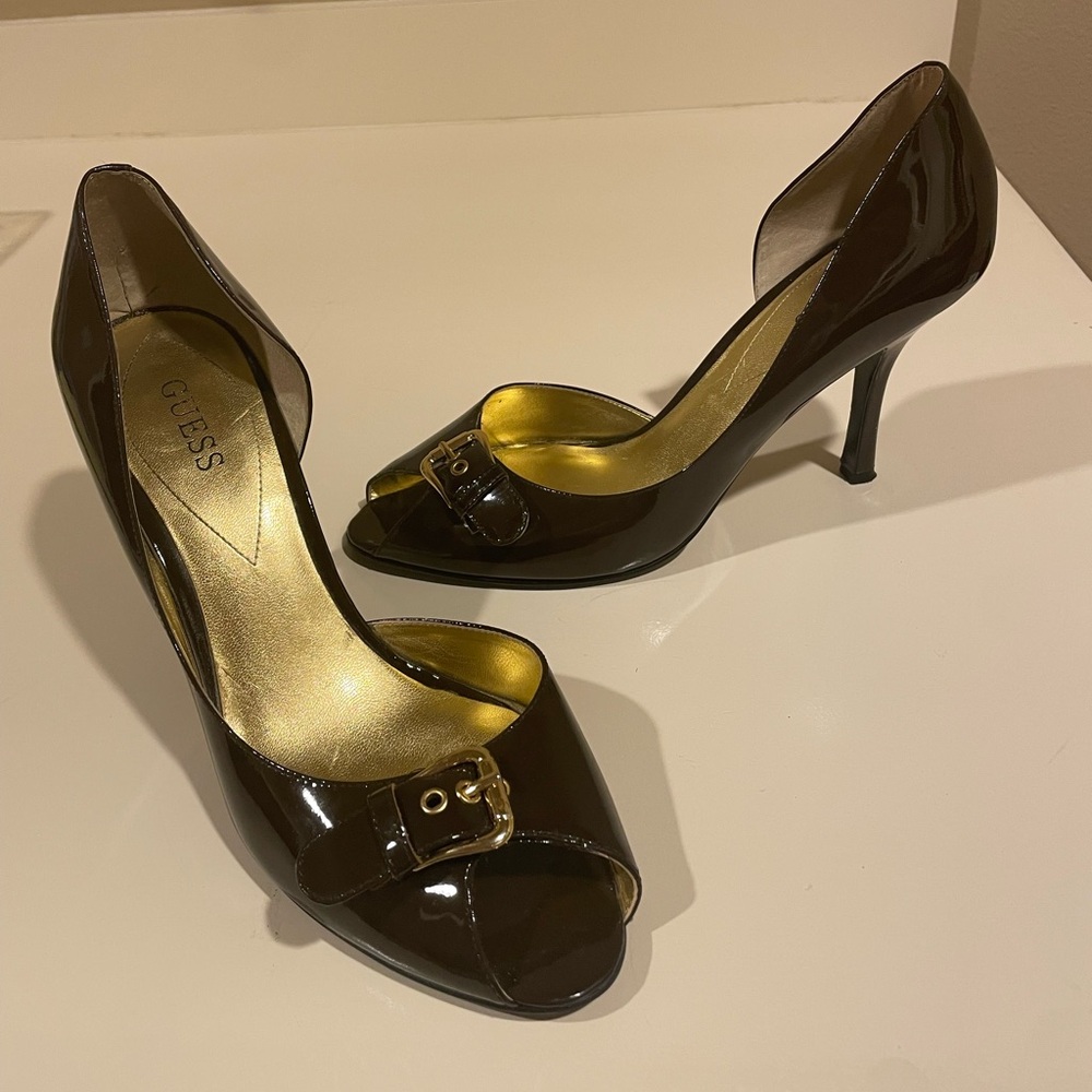 Patent leather heels GUESS. Brown, size 10